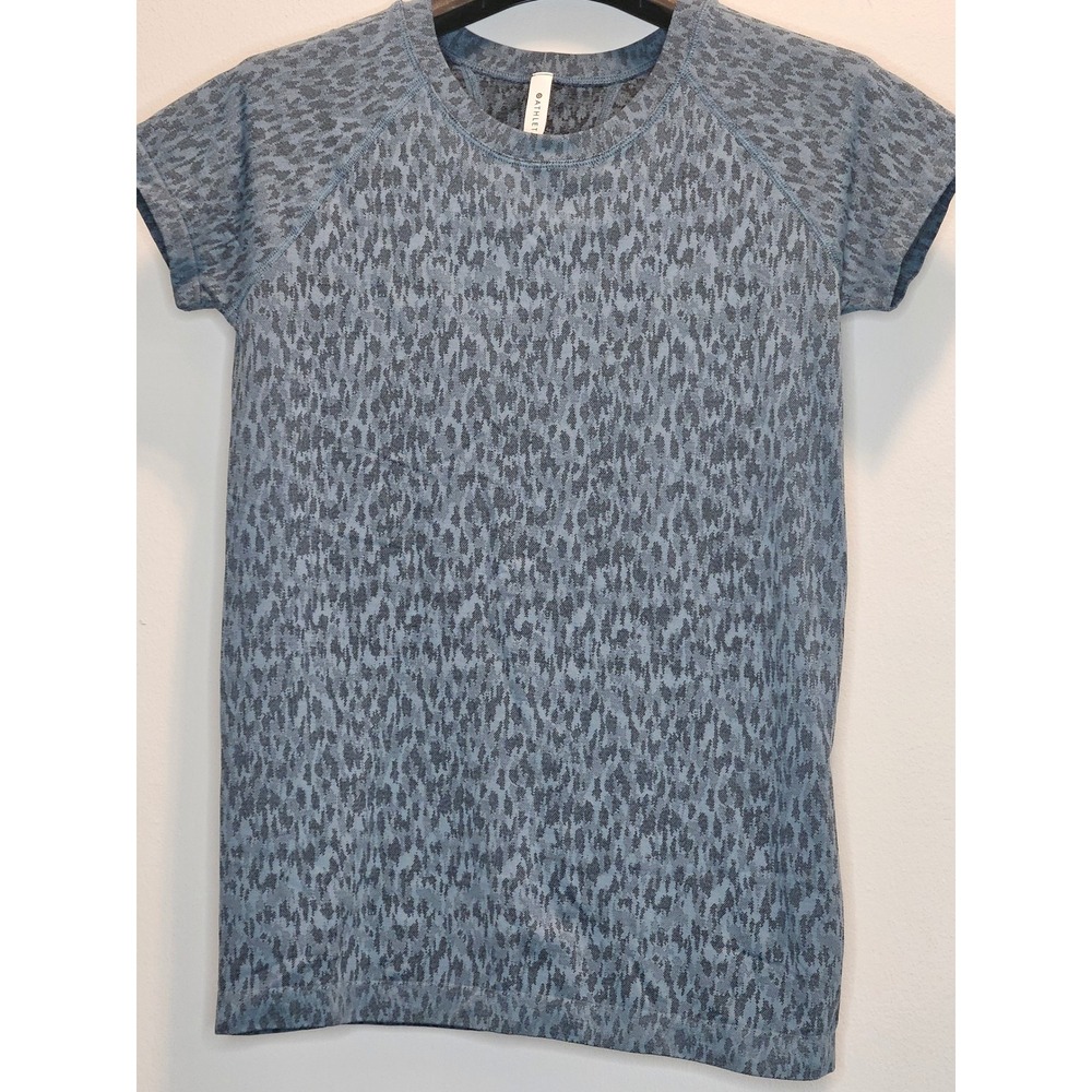 Athleta Momentum Seamless Tee Blue Leopard Print Short Sleeve Gym Shirt Small